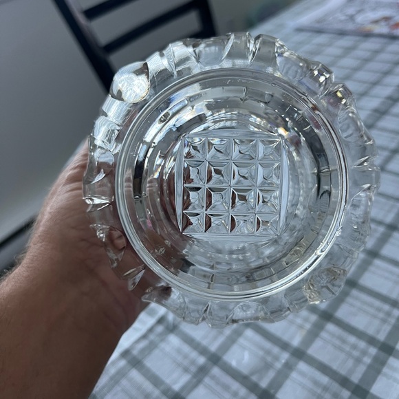 Vintage Clear Diamond Cut Glass Ice Bucket with Hammered Metal Handle and Tongs - Picture 4 of 12